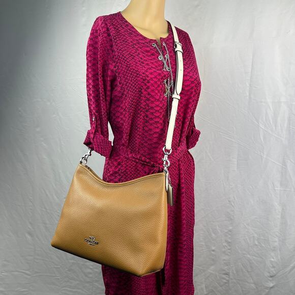 Coach CT850 Laurel Shoulder Bag In Colorblock - Picture 4 of 13